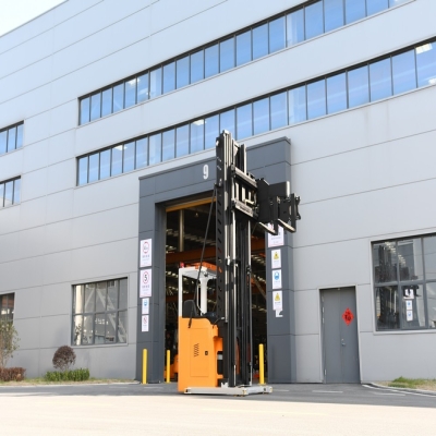 Electric Forklift 3-Way VNA Pallet Stacker CDME15-55S Very Narrow Aisle Material Handling Equipment