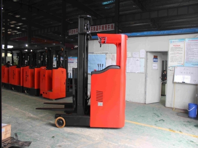 High Efficiency CQD15-30 Battery Powered Stand Type Electric Reach Forklift 48V Electric Reach Truck